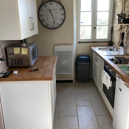 Holiday home Bumblebee Vouille-les-Marais